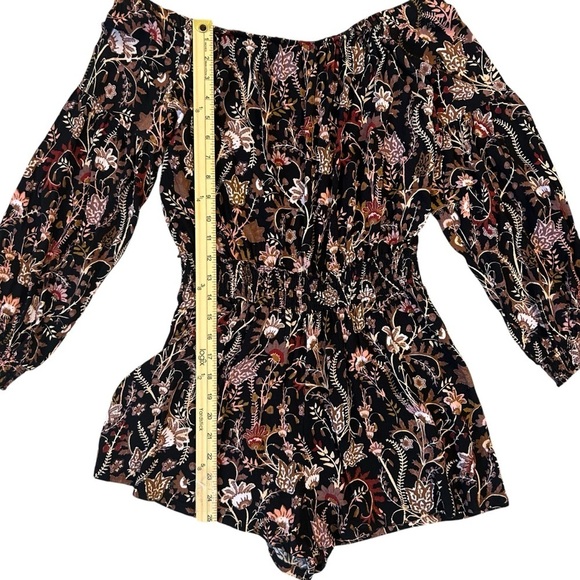 Free People Pretty and Free Black Floral Print Romper Cut Out Back Long Sleeve M - Picture 8 of 10